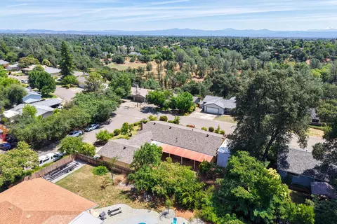 View/Area - 3914 Alma Ave, Redding, CA 96002 photo 3 of 5