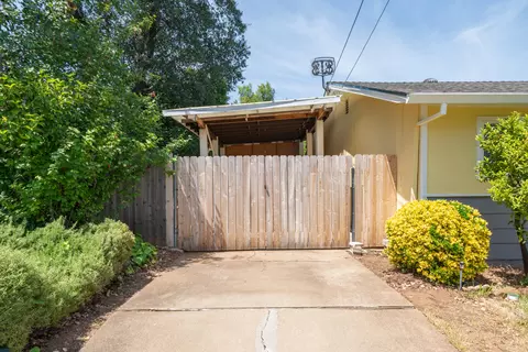 Exterior - 3914 Alma Ave, Redding, CA 96002 photo 19 of 23
