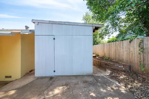 Exterior - 3914 Alma Ave, Redding, CA 96002 photo 18 of 23