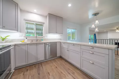 Kitchen - 3914 Alma Ave, Redding, CA 96002 photo 3 of 4