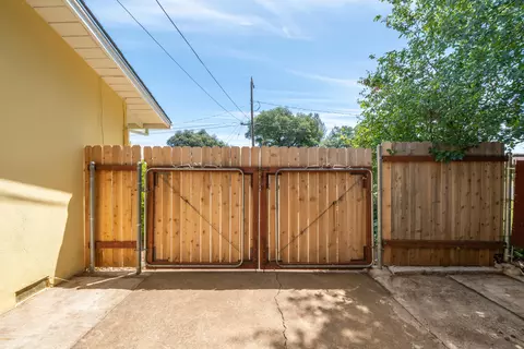 Exterior - 3914 Alma Ave, Redding, CA 96002 photo 22 of 23