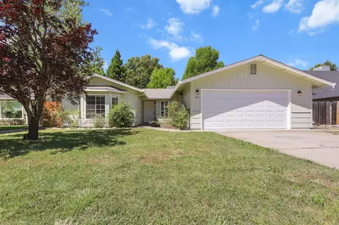66 Tidmore Ln, Redding, CA 96003
