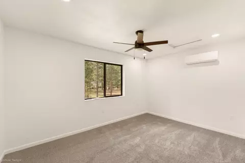 Bedroom - 5843 Floyd Ct, Weed, CA 96094 photo 1 of 2