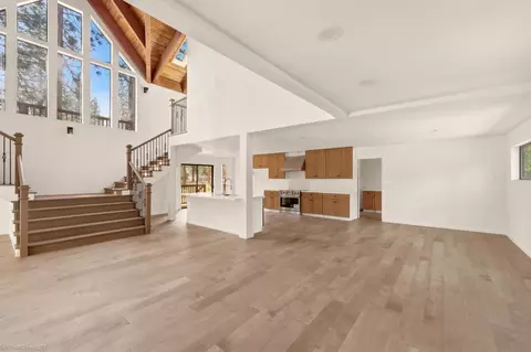 Living - 5843 Floyd Ct, Weed, CA 96094 photo 1 of 4
