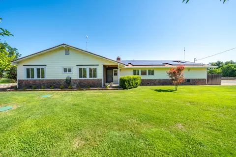 24140 Bray Ave, Red Bluff, CA 96080