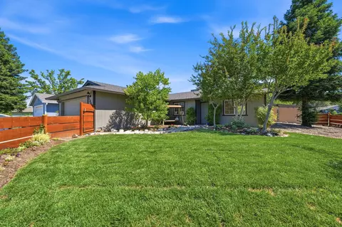 Exterior - 1803 Stetson Way, Redding, CA 96003 photo 4 of 10