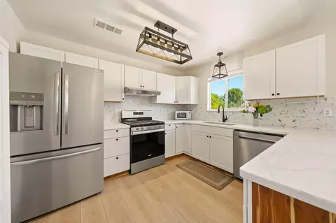 Kitchen - 1803 Stetson Way, Redding, CA 96003 photo 1 of 4