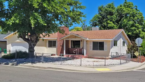 1841 Montana Ave, Shasta Lake, CA 96019