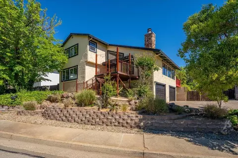 Exterior - 3416 Cessna Dr, Redding, CA 96001 photo 5 of 20