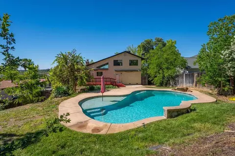 Exterior - 3416 Cessna Dr, Redding, CA 96001 photo 15 of 20
