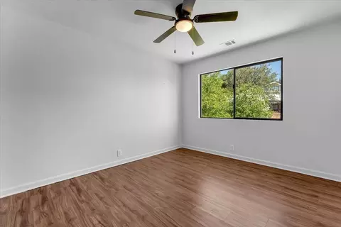 Bedroom - 3416 Cessna Dr, Redding, CA 96001 photo 6 of 7