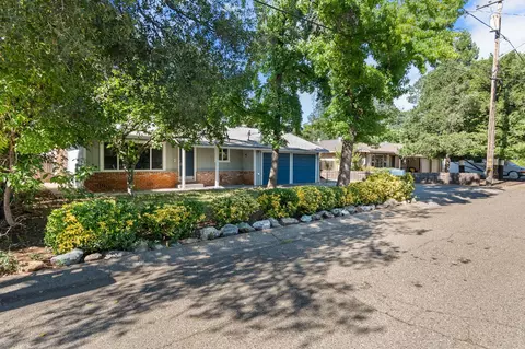 Exterior - 1064 Ledell Dr, Redding, CA 96002 photo 2 of 7
