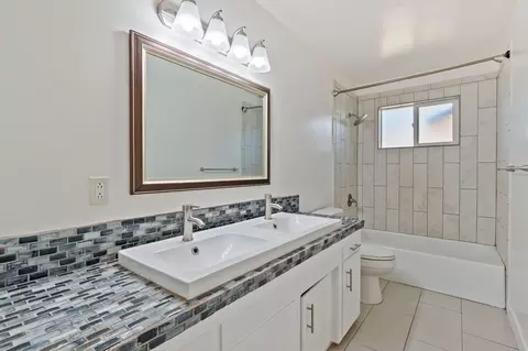 Bath - 1064 Ledell Dr, Redding, CA 96002 photo 3 of 4