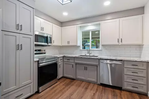 Kitchen - 1064 Ledell Dr, Redding, CA 96002 photo 1 of 2