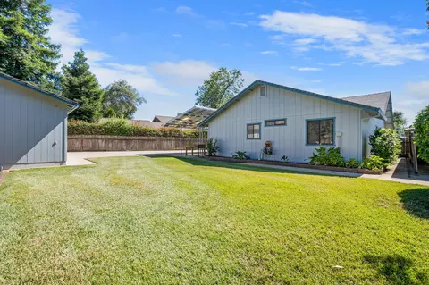 Exterior - 3417 Timbercreek Dr, Redding, CA 96002 photo 9 of 16
