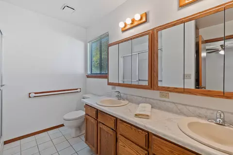 Bath - 3417 Timbercreek Dr, Redding, CA 96002 photo 3 of 3