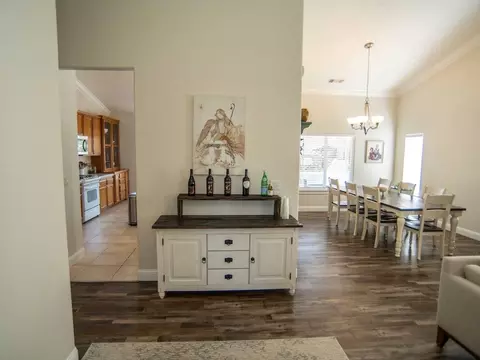 Entry Way - 6040 Constitution Way, Redding, CA 96003 photo 2 of 5