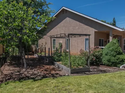 Exterior - 6040 Constitution Way, Redding, CA 96003 photo 4 of 16