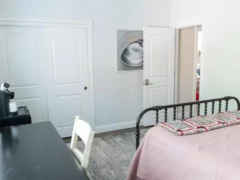 Bedroom - 6040 Constitution Way, Redding, CA 96003 photo 2 of 10