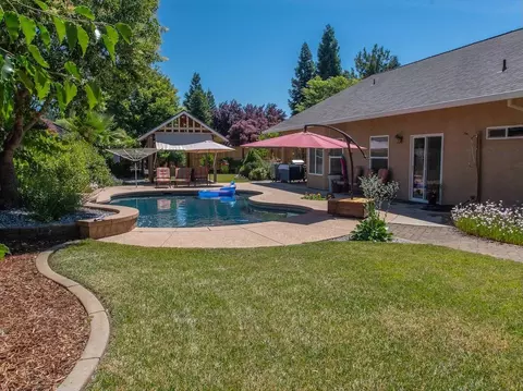 Exterior - 6040 Constitution Way, Redding, CA 96003 photo 8 of 16