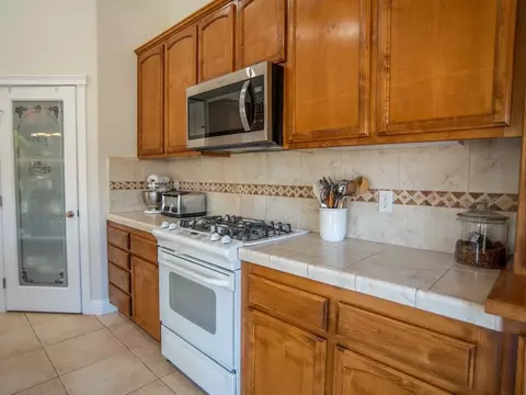 Kitchen - 6040 Constitution Way, Redding, CA 96003 photo 5 of 5