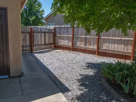 Exterior - 6040 Constitution Way, Redding, CA 96003 photo 13 of 16