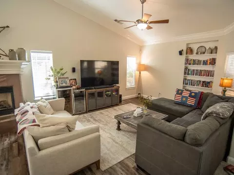 Living - 6040 Constitution Way, Redding, CA 96003 photo 1 of 4