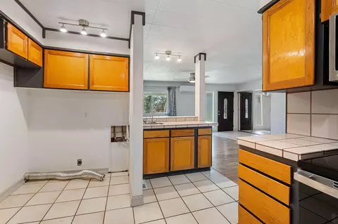 Kitchen - 18526 Martin Way, Redding, CA 96003 photo 3 of 3