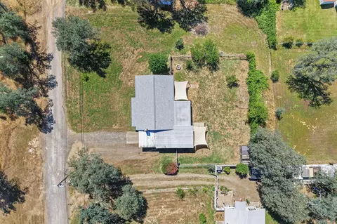 View/Area - 18526 Martin Way, Redding, CA 96003 photo 2 of 3