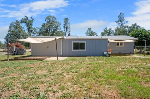 Exterior - 18526 Martin Way, Redding, CA 96003 photo 3 of 15
