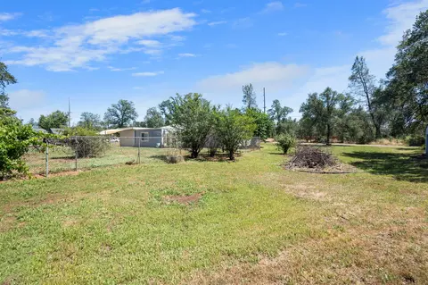 Exterior - 18526 Martin Way, Redding, CA 96003 photo 11 of 15