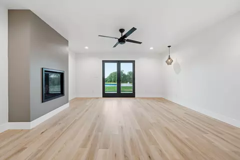 Living - 22200 Salmon Pl, Red Bluff, CA 96080 photo 6 of 7
