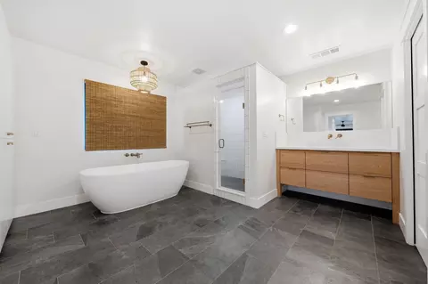 Bath - 22200 Salmon Pl, Red Bluff, CA 96080 photo 1 of 8