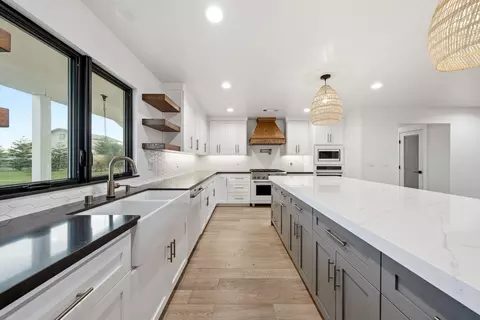 Kitchen - 22200 Salmon Pl, Red Bluff, CA 96080 photo 2 of 7