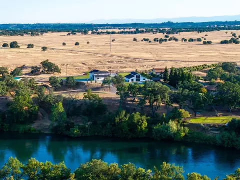 View/Area - 22200 Salmon Pl, Red Bluff, CA 96080 photo 6 of 11