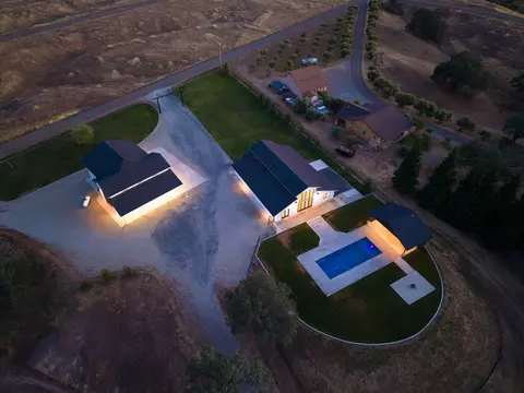 View/Area - 22200 Salmon Pl, Red Bluff, CA 96080 photo 9 of 11
