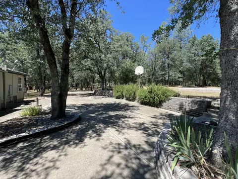 21566 Old Alturas Rd, Redding, CA 96003 photo 2