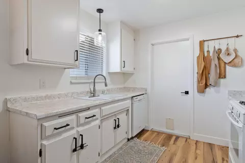 Kitchen - 2109 Galaxy Way, Redding, CA 96002 photo 1 of 2