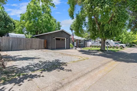 Exterior - 2109 Galaxy Way, Redding, CA 96002 photo 18 of 20