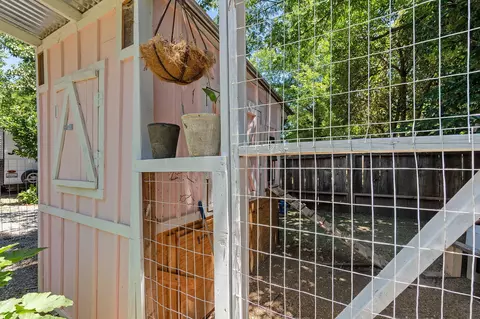 Exterior - 2109 Galaxy Way, Redding, CA 96002 photo 11 of 20