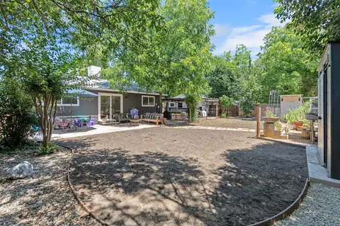 Exterior - 2109 Galaxy Way, Redding, CA 96002 photo 7 of 20