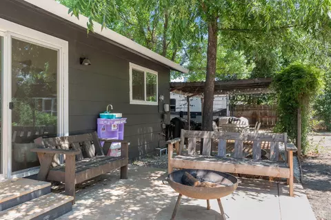 Exterior - 2109 Galaxy Way, Redding, CA 96002 photo 4 of 20