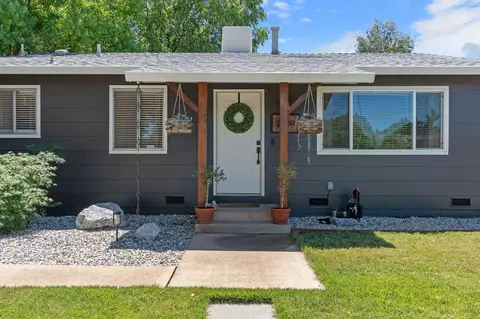 Exterior - 2109 Galaxy Way, Redding, CA 96002 photo 2 of 20
