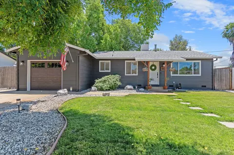 2109 Galaxy Way, Redding, CA 96002