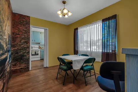 Dining - 790 Gold St, Redding, CA 96001 photo 1 of 1