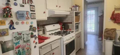 Kitchen - 20189 Bartel St, Burney, CA 96013 photo 1 of 1