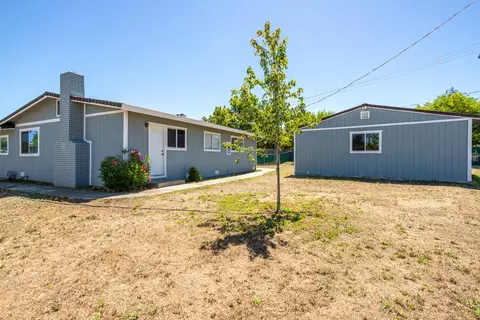 Exterior - 655 Wernmark Dr, Red Bluff, CA 96080 photo 6 of 7