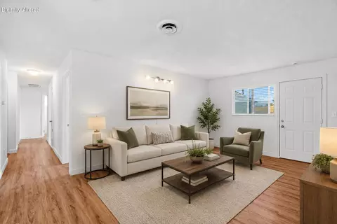 Living - 655 Wernmark Dr, Red Bluff, CA 96080 photo 1 of 3