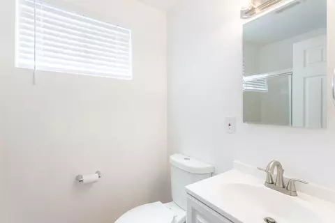 Bath - 655 Wernmark Dr, Red Bluff, CA 96080 photo 1 of 4