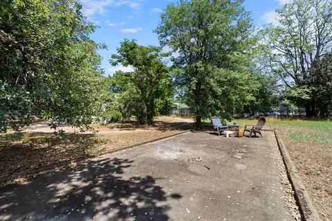 Exterior - 541 Hartnell Ave, Redding, CA 96002 photo 9 of 15